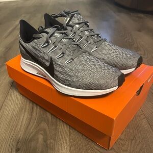 Women’s Nike Air Zoom Pegasus 36 - Size 8.5W
